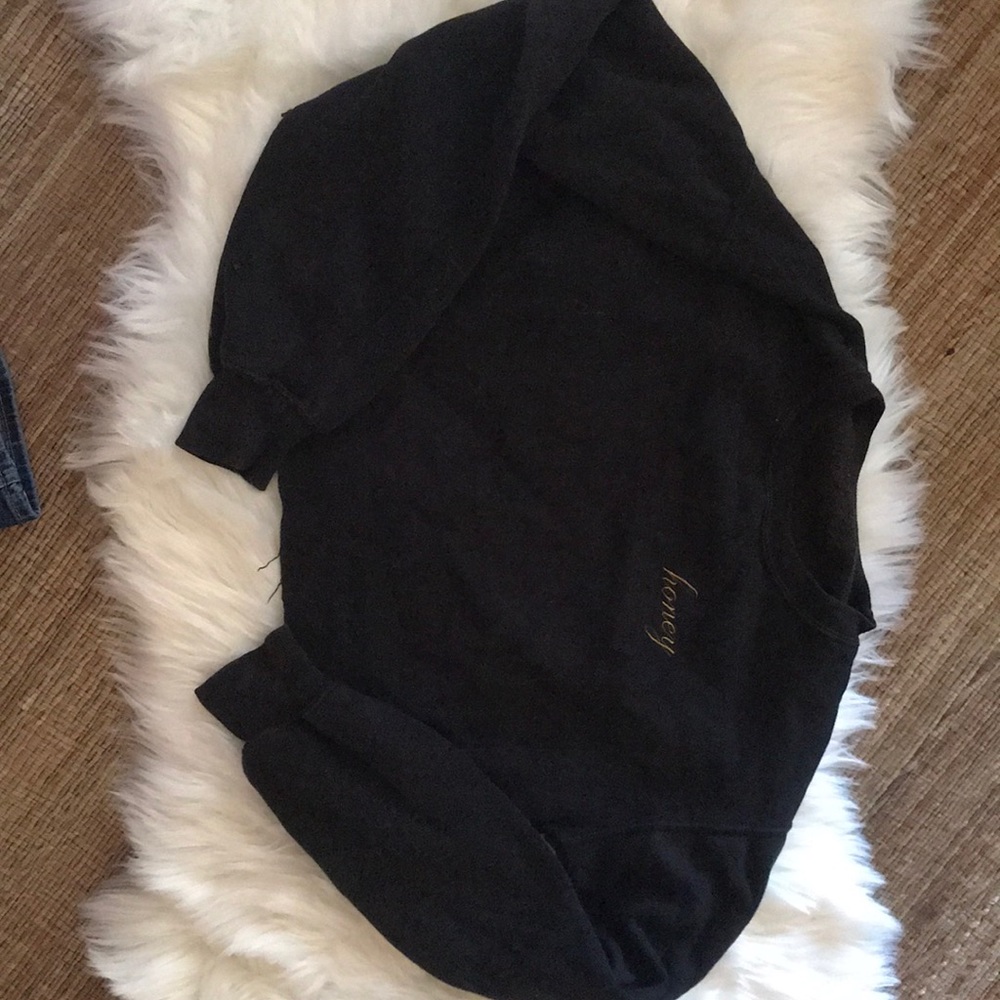 Black cropped crewneck